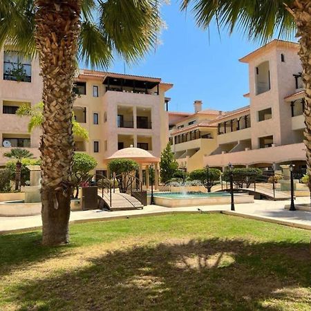 Queens Gardens Paradise Vip, Pool, Mall, Sea Paphos Eksteriør billede